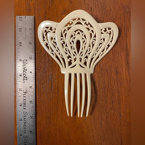 Antique Celluloid Mantilla Hair Comb - Picture 5 of 6